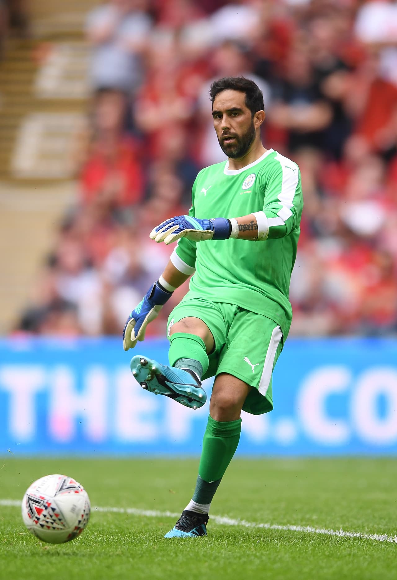 Bravo completó 40 pases y 11 envíos en largo que ayudaron a dar fluidez a su equipo.