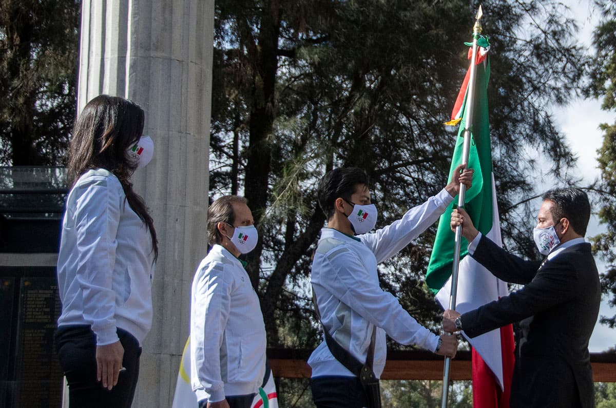 Abanderan a delegación mexicana rumbo a Beijing 2022