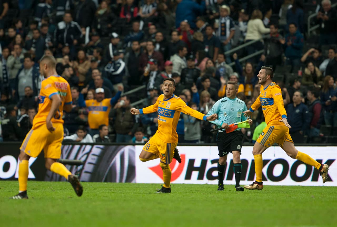 <b>Ismael Sosa, brilló con Pumas y vino la decadencia.</b> Estrella con Pumas, Ismael fue a Tigres, Pachuca y León sin poder retomar el nivel que se le vio en el Pedregal; ha marcado 48 goles y 36 asistencias.