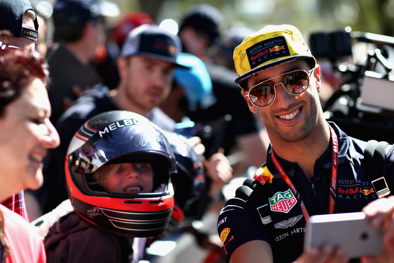 Otro que ha disfrutado relajado es el australiano Daniel Ricciardo, que comparte con sus compatriotas.