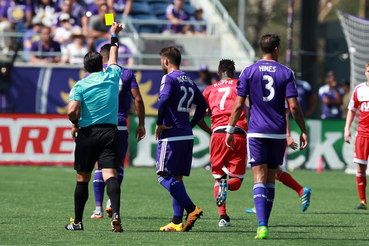 Kaká: “Prefiero no hablar del árbitro”