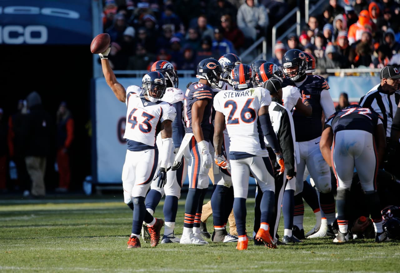 Brock Osweiler debutó como titular con una agónica victoria de los Broncos por 17-15 sobre los Bears y estas son las mejores imágenes del encuentro.