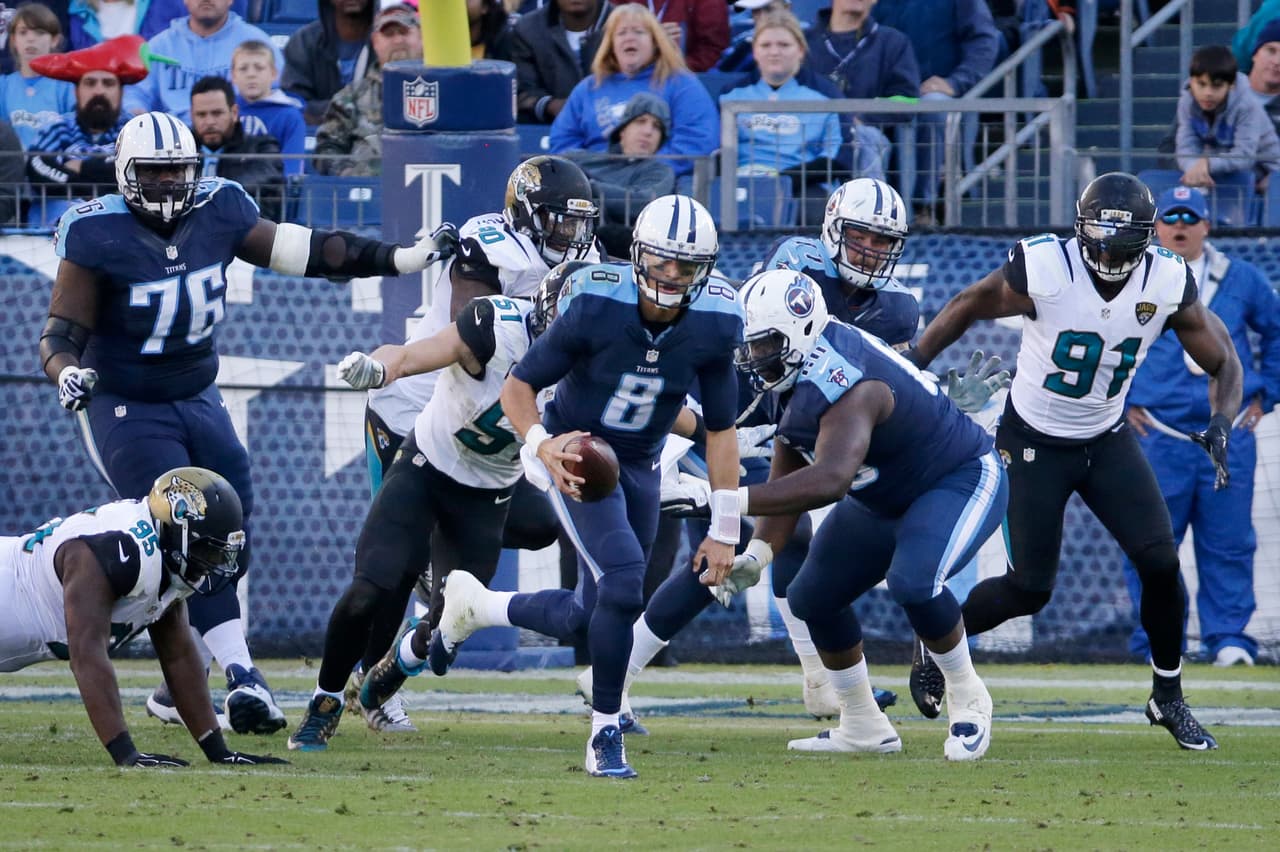 9. MARCUS MARIOTA - Hizo la jugada más emocionante de su corta carrera en la NFL. Una carrera de 87 yardas para touchdown, gracias a esa jugada superó las 100 yardas terrestres en el partido (112). Además completó 20 de 29 para 268 yardas con 3 de touchdown y una intercepción.