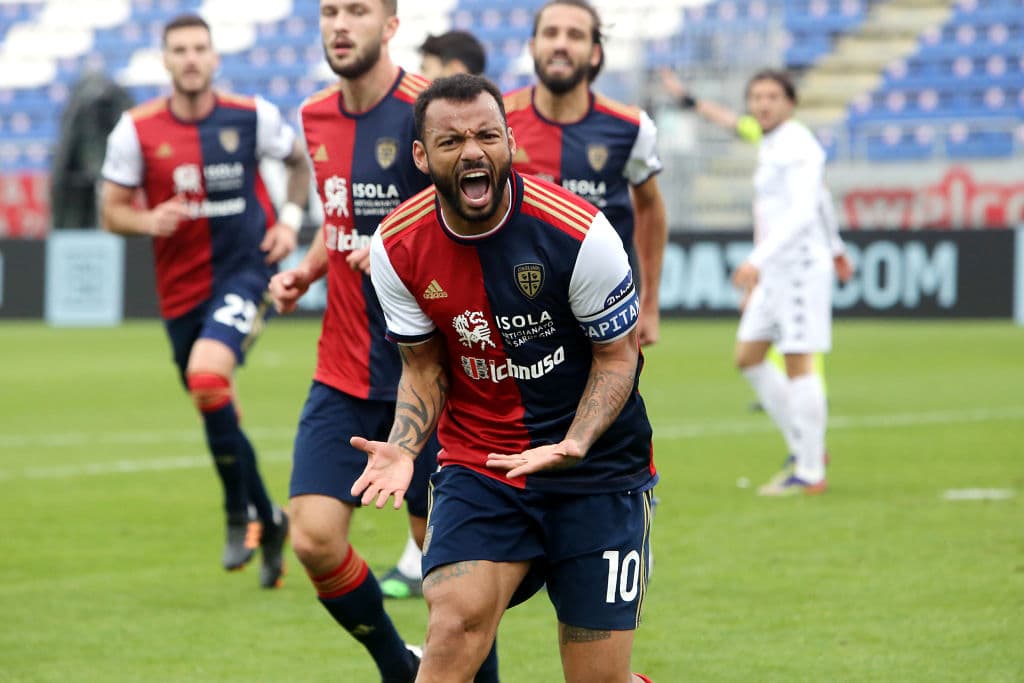 Benevento se impuso al Cagliari 2-1. Marco Sau y Alessandro Tuia fueron los que le dieron la victoria a los ‘brujos’.