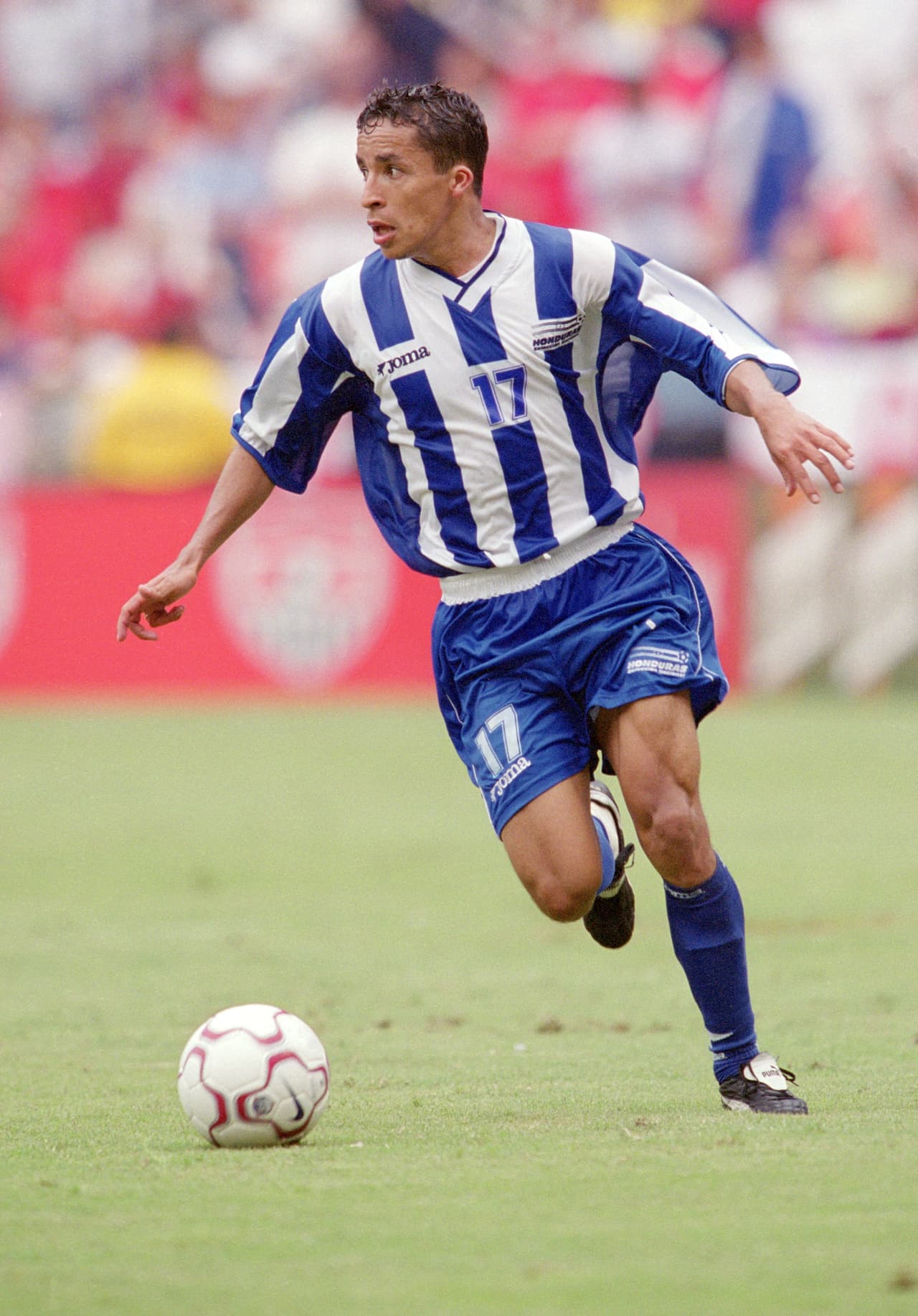 Ivan Guerrero - Defensa: uno de los primeros jugadores hondureños que dio el salto a la Premier League de Inglaterra. Tras jugar con el C.D. Motagua pasó al Coventry City hasta el 2002. Luego jugó para Peñarol (Uruguay), Chicago Fire, San José Earthquakes, D.C. United y Colorado Rapids en la MLS.