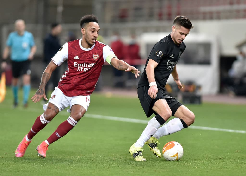 Aubameyang (21’) abrió el marcador para poner al frente a los de Arteta. Gonçalves (43’) emparejó los cartones y Silva (61’) daba vuelta al marcador. A los 67’ apareció Tierney para regresar la paridad. Hacia el final del cotejo, Aubameyang (87’) marcó el gol del pase a la siguiente ronda.