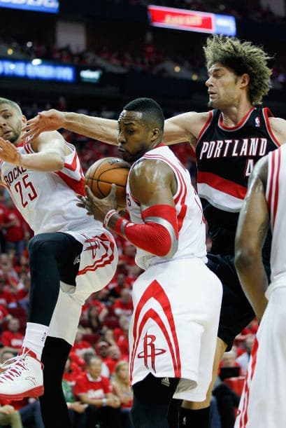 Frustrados, desesperados y cansados, así quedaron los Rockets luego de perder el primer partido de los Playoffs en casa ante los Portland Trail Blazers por tan solo dos puntos luego de jugar sobretiempo. Marcador final de 122-120.