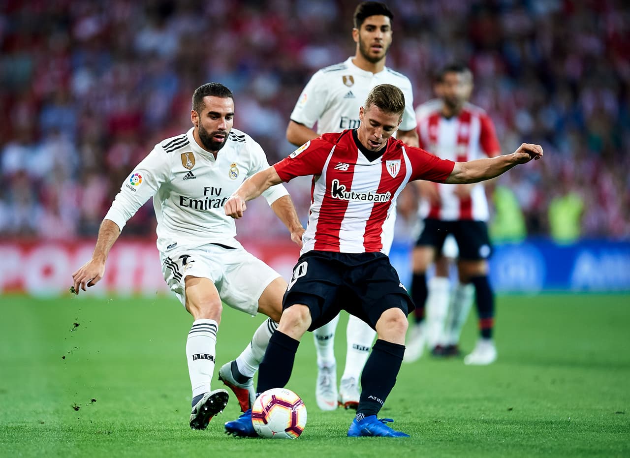 Iker Muniain es el encargado de proveer regate y creatividad en una escuadra muy escasa de ambos. 
<b>Apenas tiene 25 años y sería un fichaje bomba para la Liga MX.</b>