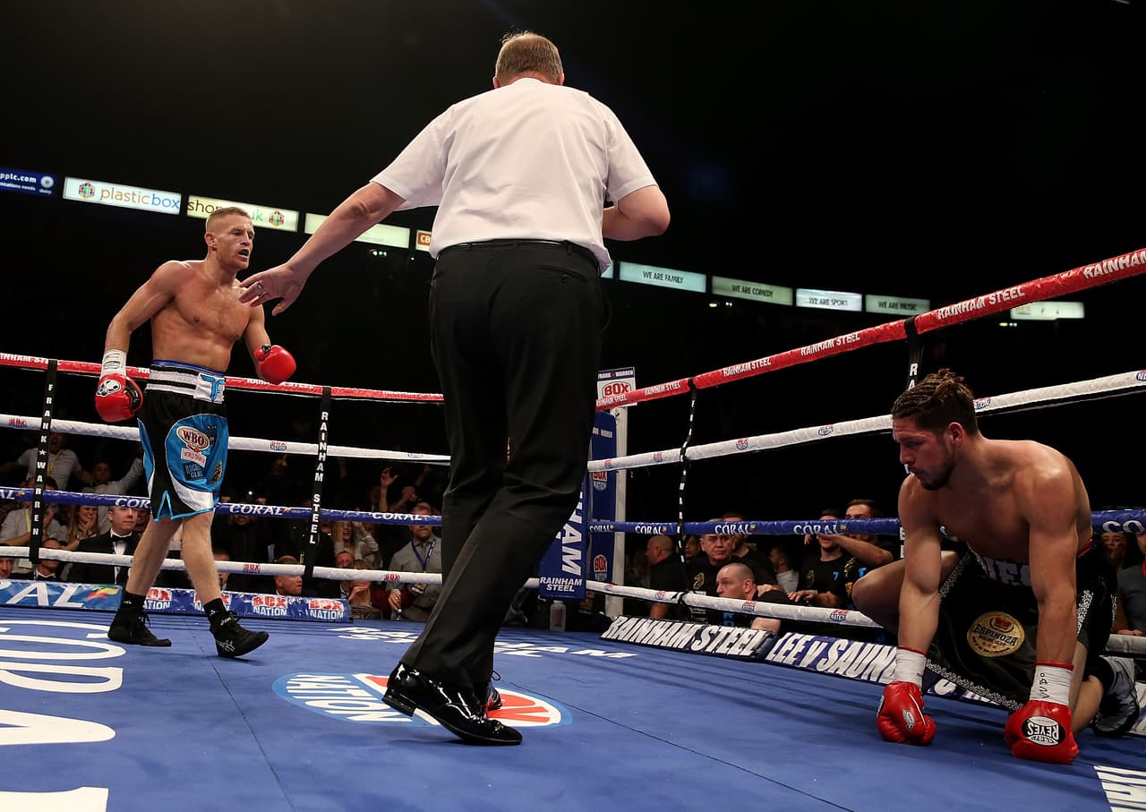 Magdaleno recibe la cuenta ante Flanagan