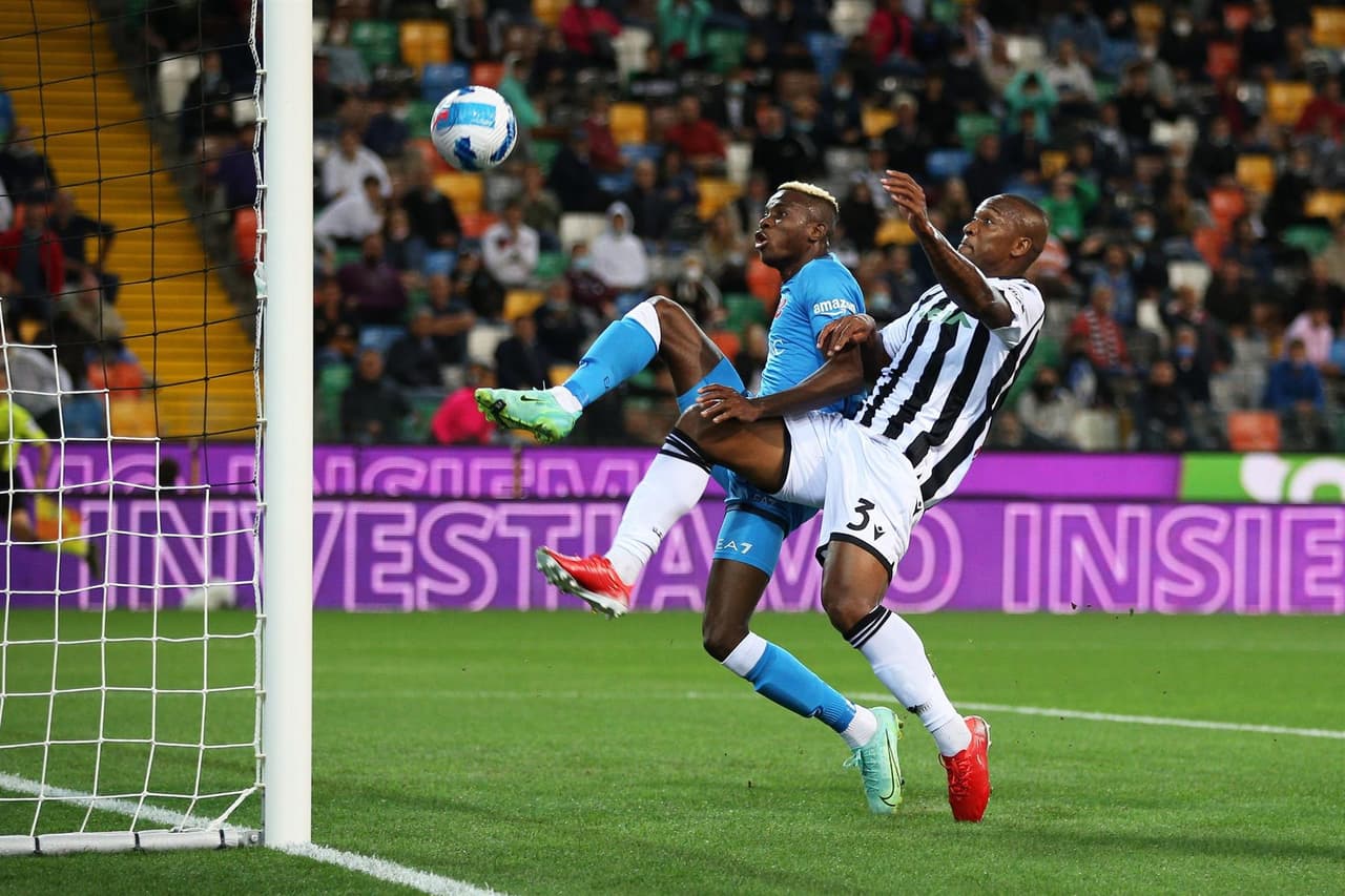 El Napoli golea al Udinese 4-0 al cierre de la cuarta jornada en la Serie A. Las anotaciones de la escuadra dirigida por Spalleti fueron por Victor Osimhen, Amir Rrahmani, Kalidou Koulibaly y el mexicano Hirving Lozano, quien ingresó al minuto 71' del encuentro.