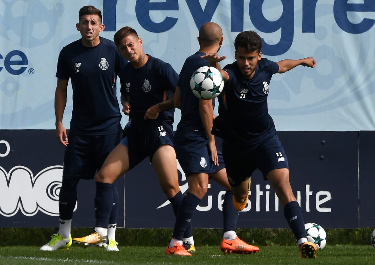 F.C. Porto Vs. Paços Ferreira / Sábado 21 de octubre - 3:30 p.m.ET/2:30 p.m.CT/12:30 a.m.PT: los mexicanos Jesús Corona, Héctor Herrera, Miguel Layún y Diego Reyes quieren seguir en el liderato de la Liga NOS. De los cuatro, solo Reyes ha tenido menos regularidad en el tirneo portugués.