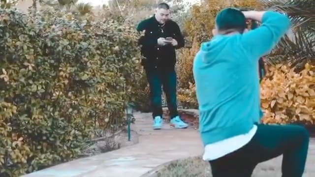 Tampoco le faltaron los contratos de publicidad o las invitaciones de las televisoras para comentar el boxeo.