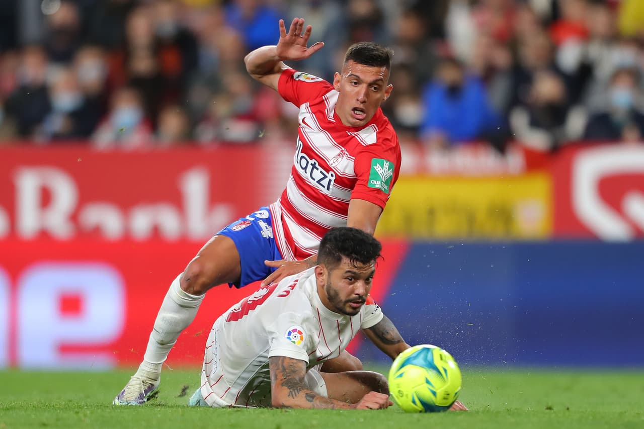 Sevilla sufrió pero en los minutos finales logró sacar la victoria ante el Granada que comenzó ganando el encuentro.