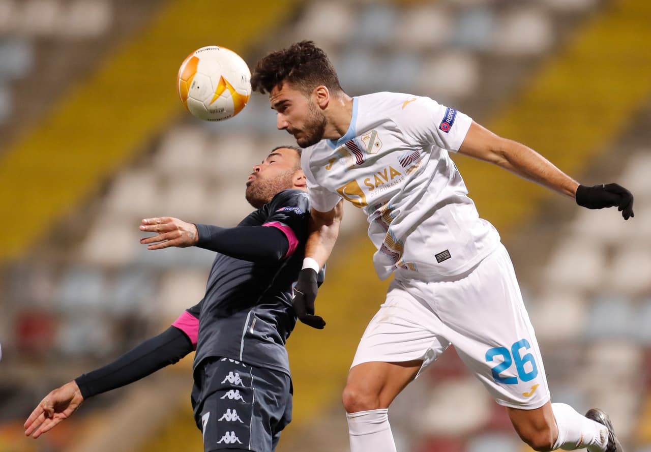 Sufre el Napoli pero termina ganando el partido ante Rijeka. Robert Muric abrió el marcador, pero los napolitanos no se quedaron atrás y con goles de Diego Demme y FIlip Braut, los de Gatusso ganan y llegan a seis unidades dentro del Grupo F de la Europa League.