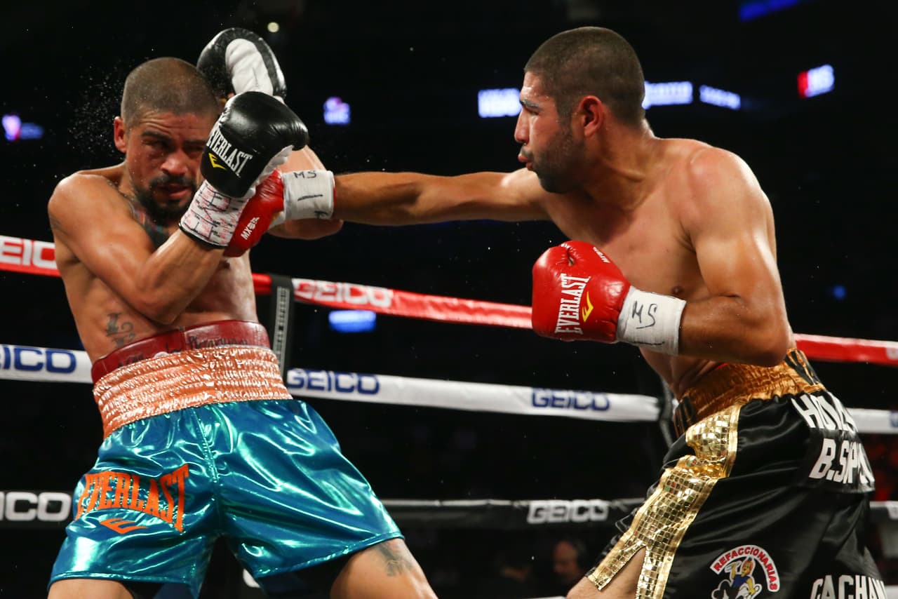 El mexicano Fernando Vargas sorprendió a Wilfredo Vázquez Jr.