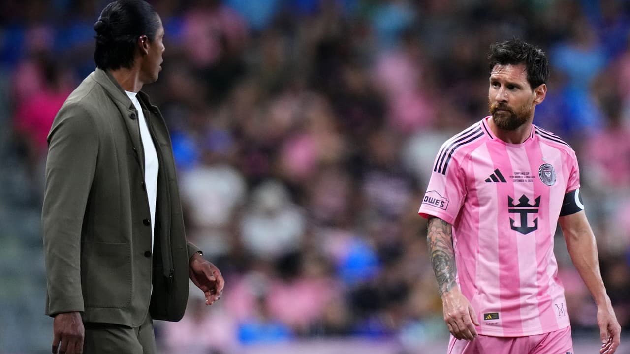 Messi y Huiqui tienen este intercambio en pleno partido: ¿qué se dijeron?