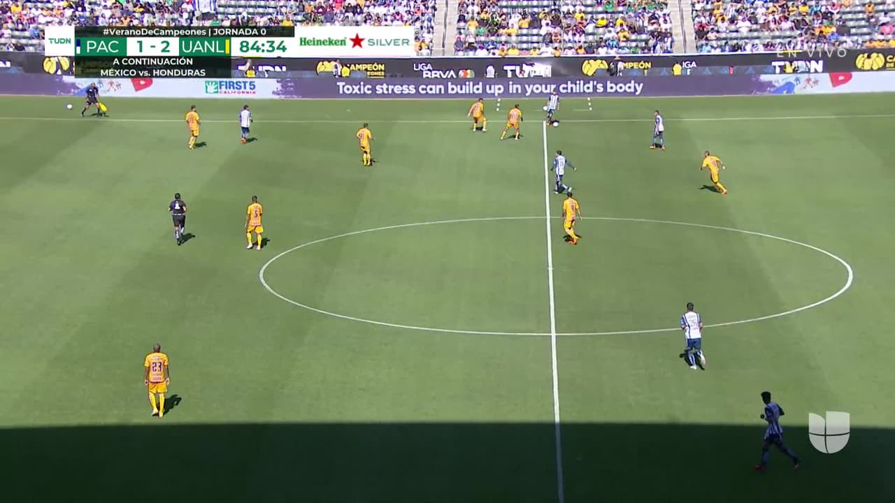 ¡TIRO ATAJADO! disparo por Nicolás López.