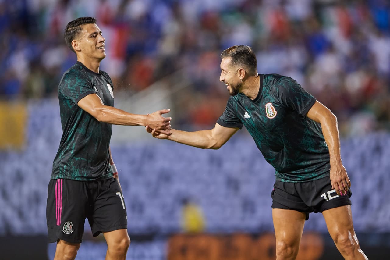Héctor Herrera y Moreno dedican triunfo de México a Zizinho