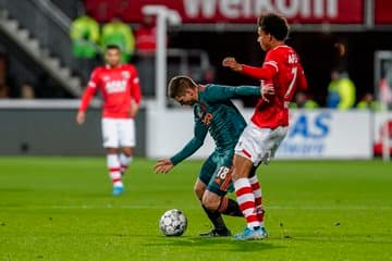 Edson Álvarez juega los 90 minutos en la derrota del Ajax 1-0 ante el AZ Alkmaar con gol de Boadu al minuto 90.