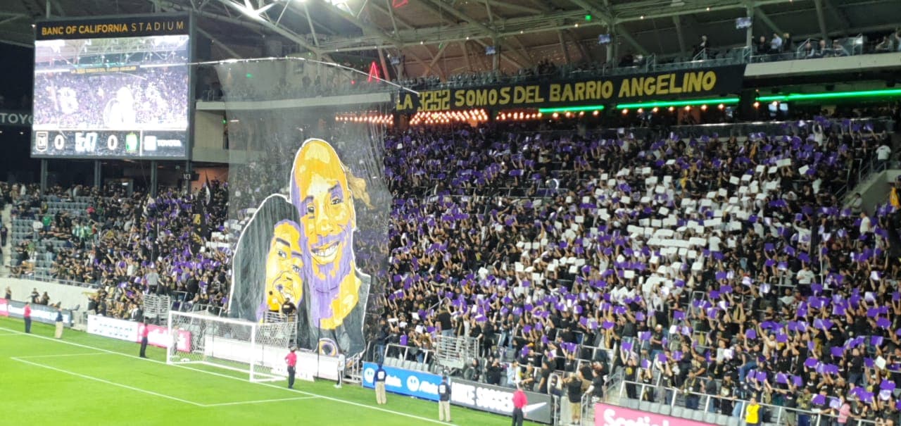 ¡Homenaje emotivo y sentimental tributo a Kobe Bryant! Así se vivió el ambiente en el Banc of California Stadium para el juego entre LAFC y León en la Liga de Campeones de la Concacaf.