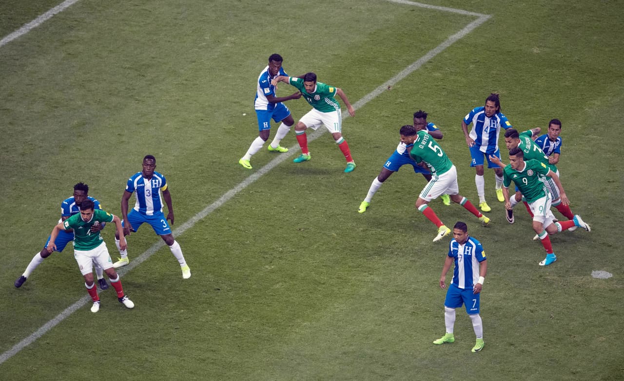 Desde el arranque del encuentro, la superioridad de México fue muy evidente.