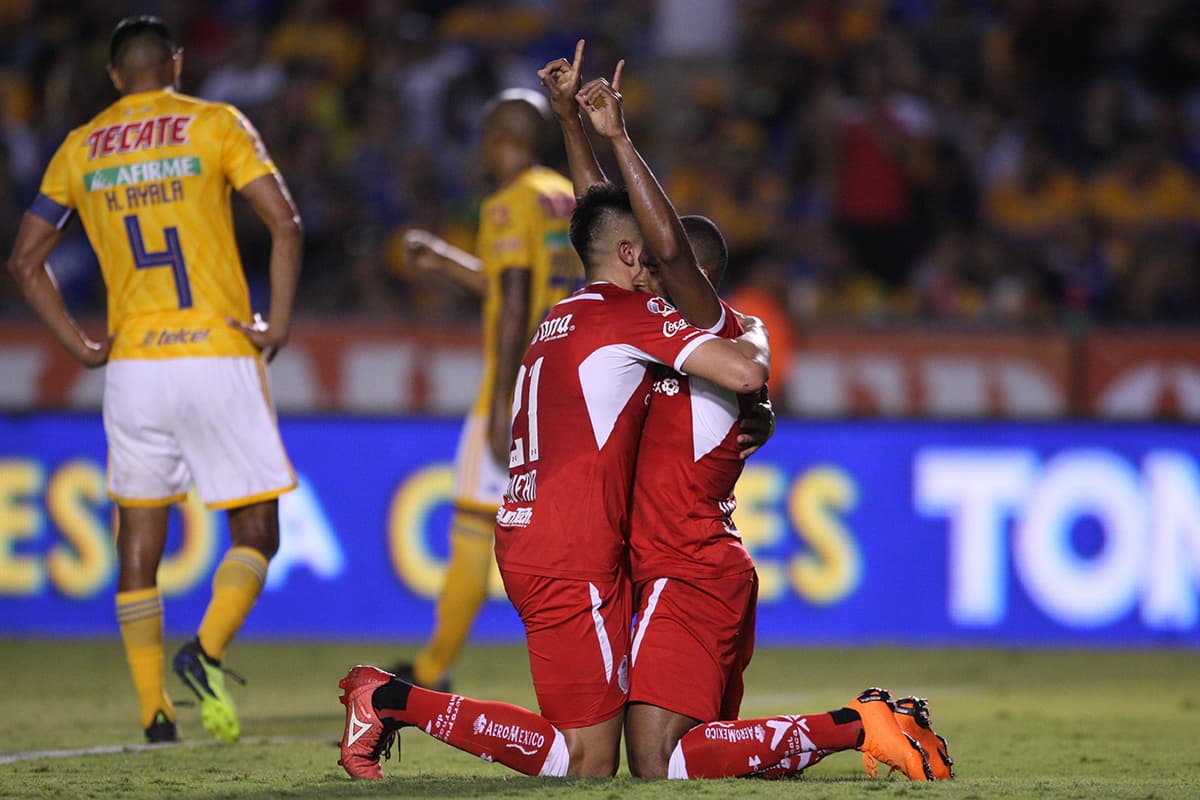 Toluca venció como visitante 2-1 a Tigres, y le quitó su racha de 29 partidos sin derrota en casa, siendo la sorpresa en la jornada 4 del Apertura 2018 de la Liga MX.
