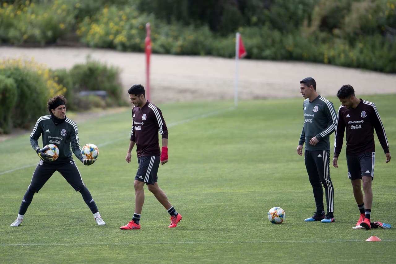 La Selección Mexicana arranca un nuevo proceso con el argentino Gerardo Martino como técnico, con Chile como primer rival. Así es el ambiente en Chulavista (California) previo a ese duelo.