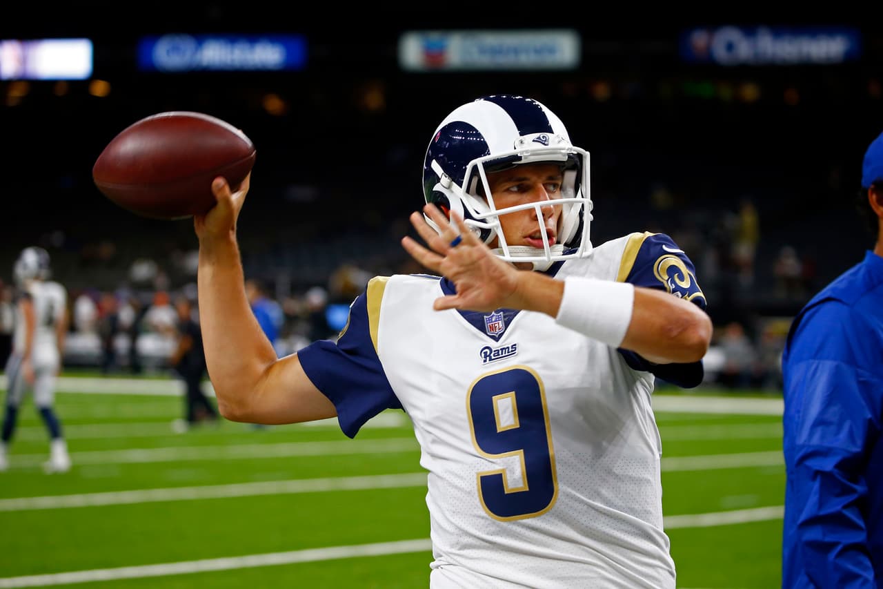 Discreto debut de Luis Pérez en la NFL en blanqueada de Saints sobre Rams