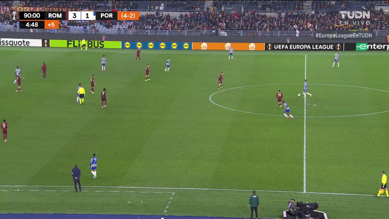 ¡AUTOGOL! de Devyne Rensch para FC Porto.