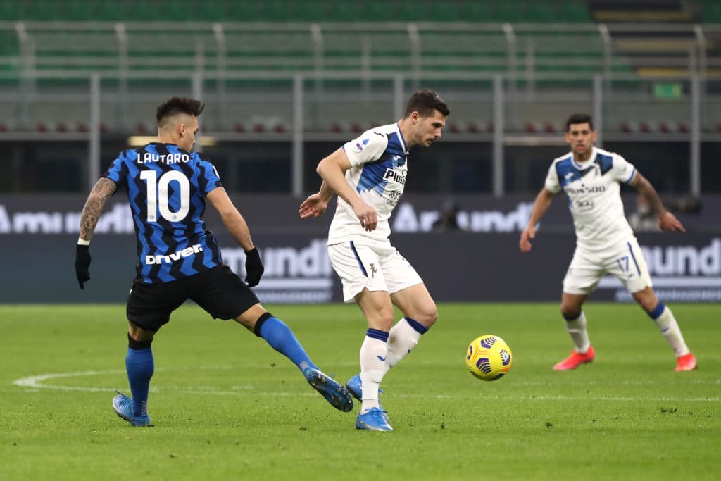 Inter derrota al Atalanta por la mínima en el Estadio de San Siro. El gol solitario cayó por parte de Milan Skriniar al minuto 54 del partido, para cerrar la Jornada 26 de la Serie A y así los 'nerazzurri' se encuentran como super líderes en la tabla, seguidos por el Milan con tan solo seis puntos abajo.