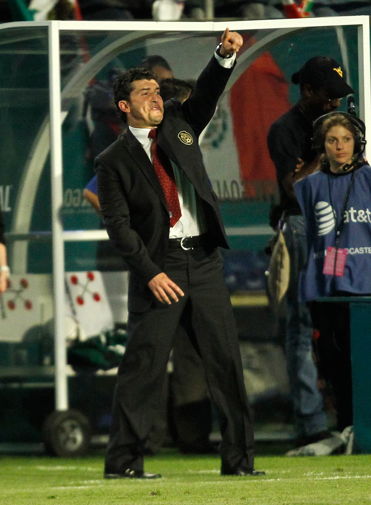José Manuel de la Torre, técnico del 'Tri' en ese momento, no sabía cómo detener a Colombia, que con un control de balón y velocidad por las bandas tuvo sus mejores momentos.