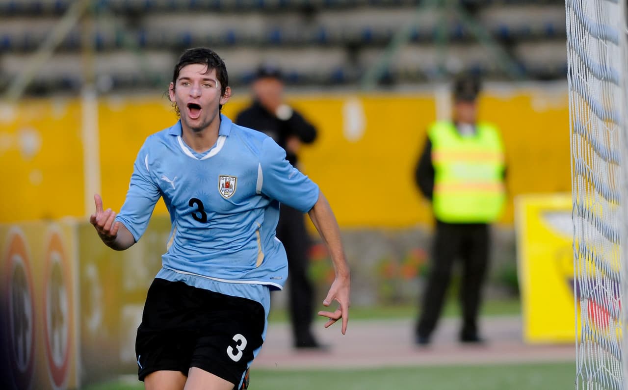 Desde que Óscar Tabárez asumió como DT de Uruguay en 2006, La Celeste comenzó a figurar en Mundiales para niños. Gastón Silva era el estandarte del Sub17 de 2011.