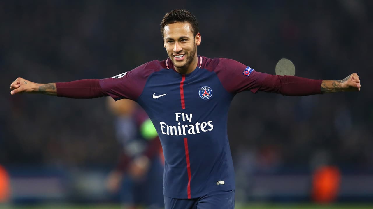 PARIS, FRANCE - OCTOBER 31: Neymar of PSG celebrates after his free kick leads to the goal scored by Layvin Kurzawa of PSG during the UEFA Champions League group B match between Paris Saint-Germain and RSC Anderlecht at Parc des Princes on October 31, 2017 in Paris, France. (Photo by Dean Mouhtaropoulos/Getty Images)