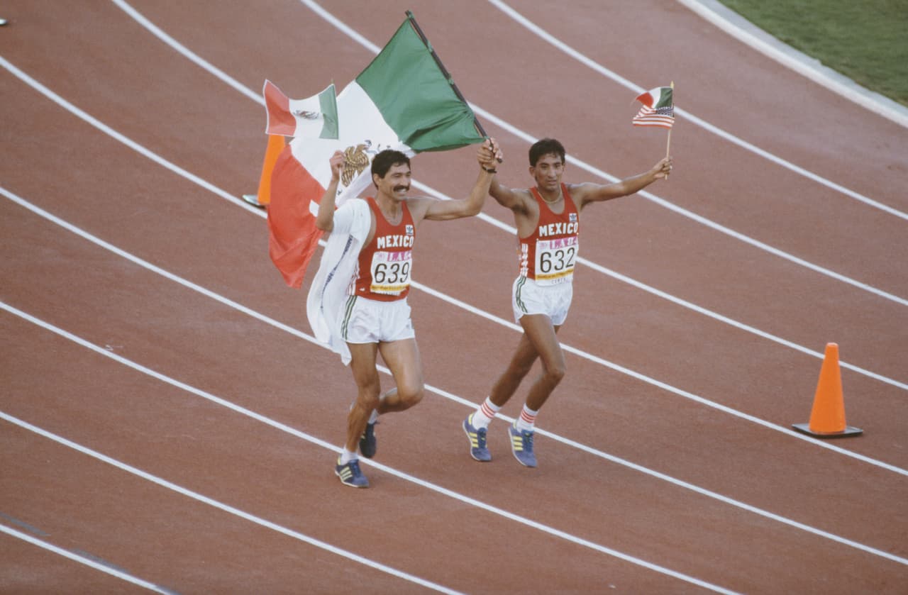 Raúl González y Ernesto Canto: el 3 de agosto de 1984 quedará en la historia del deporte mexicano por el 1-2 de los dos marchistas en la prueba de 20 kilómetros. El tricolor ondeó con orgullo, además González ya había ganado el oro en los 50 kilómetros.