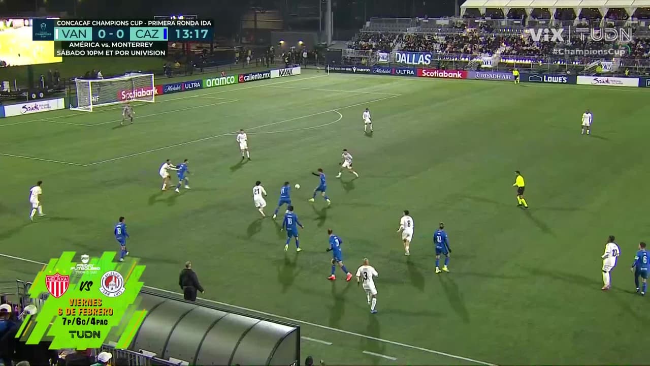 ¡CERCA LA MÁQUINA! El Toro Fernández estuvo a punto de hacer el 0-1 para Cruz Azul