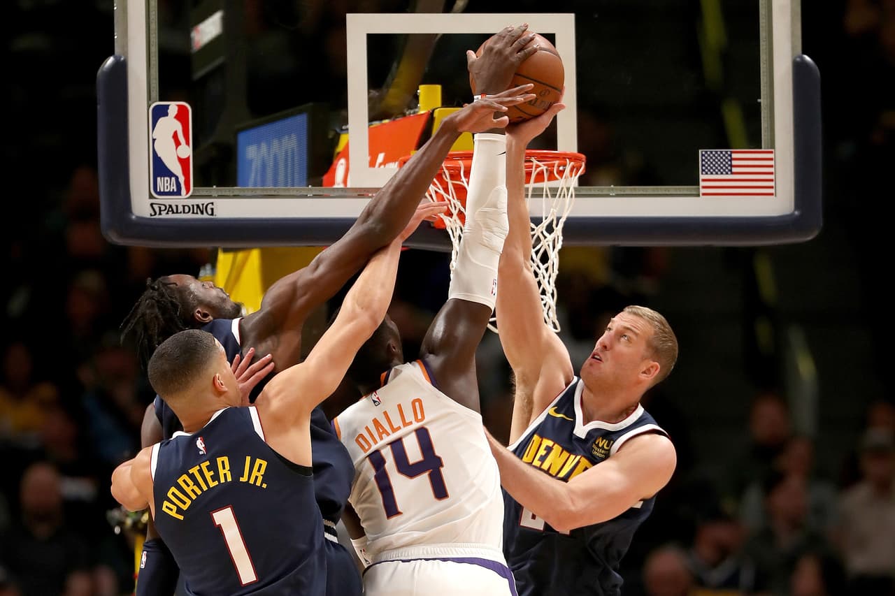 Denver Nuggets 
<b>116-104</b> Phoenix Suns