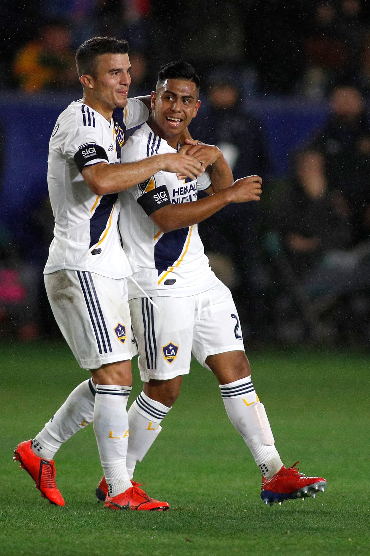 Efraín Álvarez | 17 años