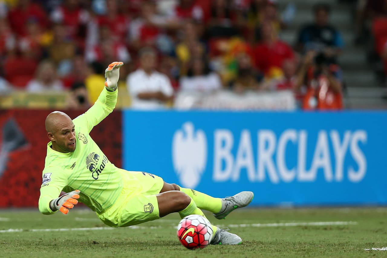 Tim Howard se luce y Everton le saca un punto al Tottenham