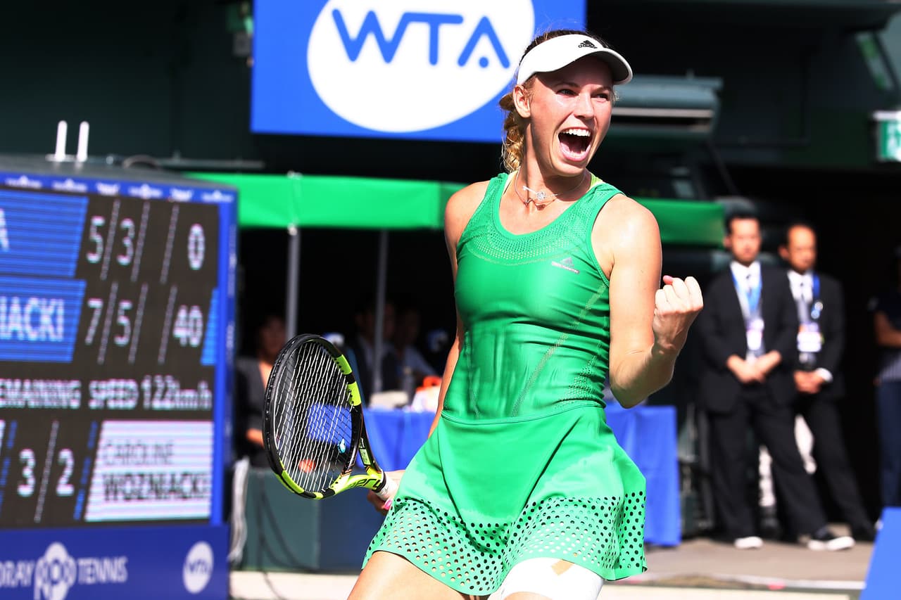 Caroline Wozniacki, exnúmero uno del mundo y ahora 19 en el ranking, es una figura reconocida en el tenis mundial no solo por su capacidad sino por su rostro angelical y su cuerpo atlético. La danesa tiene una gran combinación entre su buen juego y su sobresaliente belleza que la hacen un referente en WTA.