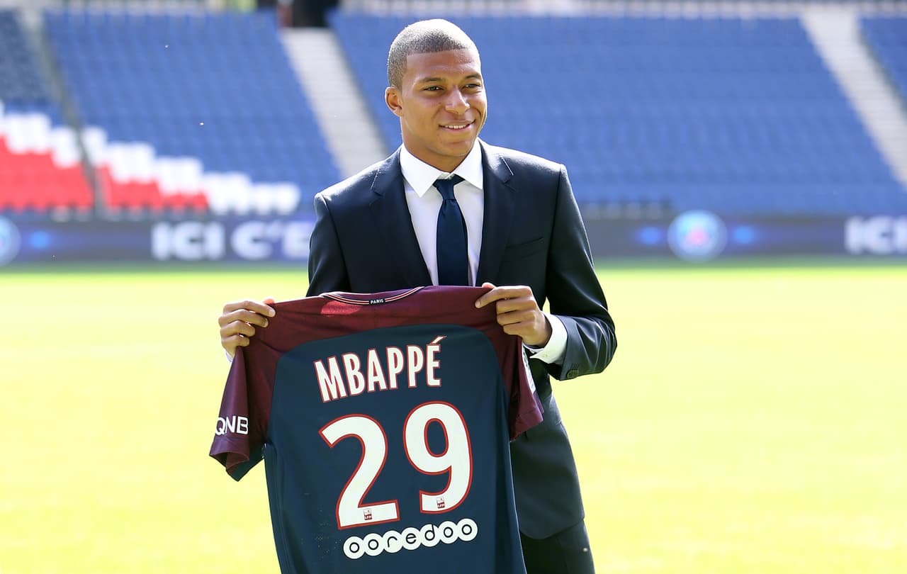 Kylian Mbappé fue presentado oficialmente por el PSG