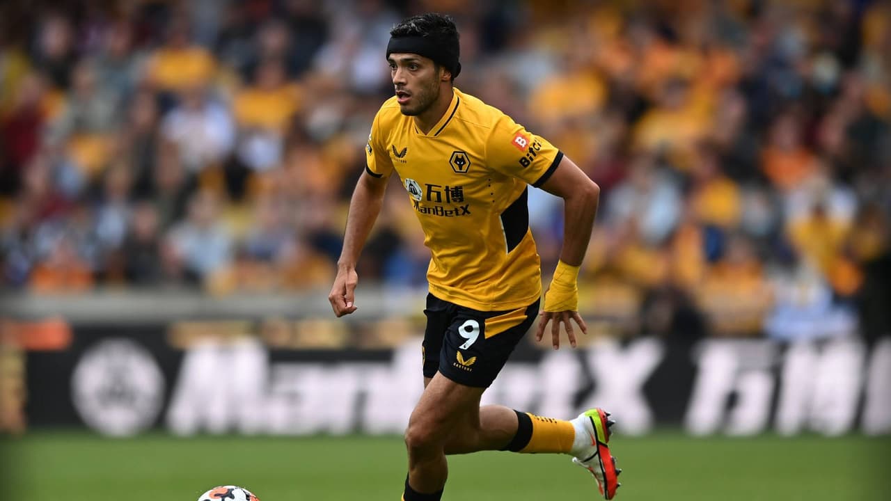 México retira denuncia a Wolverhampton, podrá jugar Raúl Jiménez