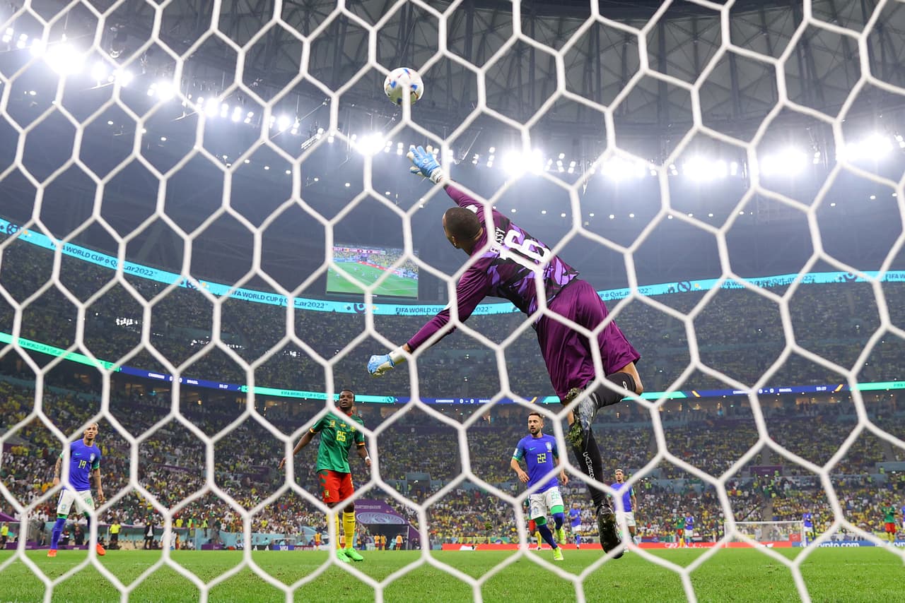 Devis Epassy fue factor con grandes atajadas.