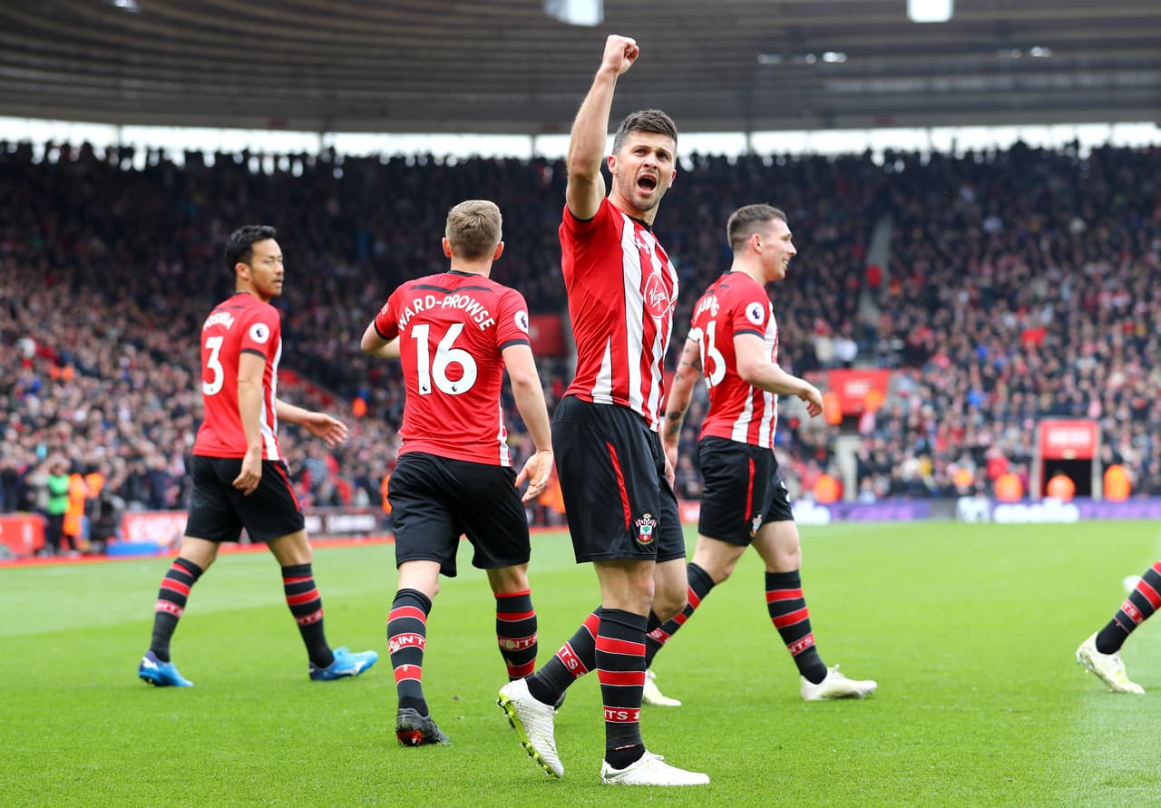 A pase de Maya Yoshida, quien había fallado una chilena, el delantero pudo mandar el balón a la red y llegar a su segundo festejo en la temorada.