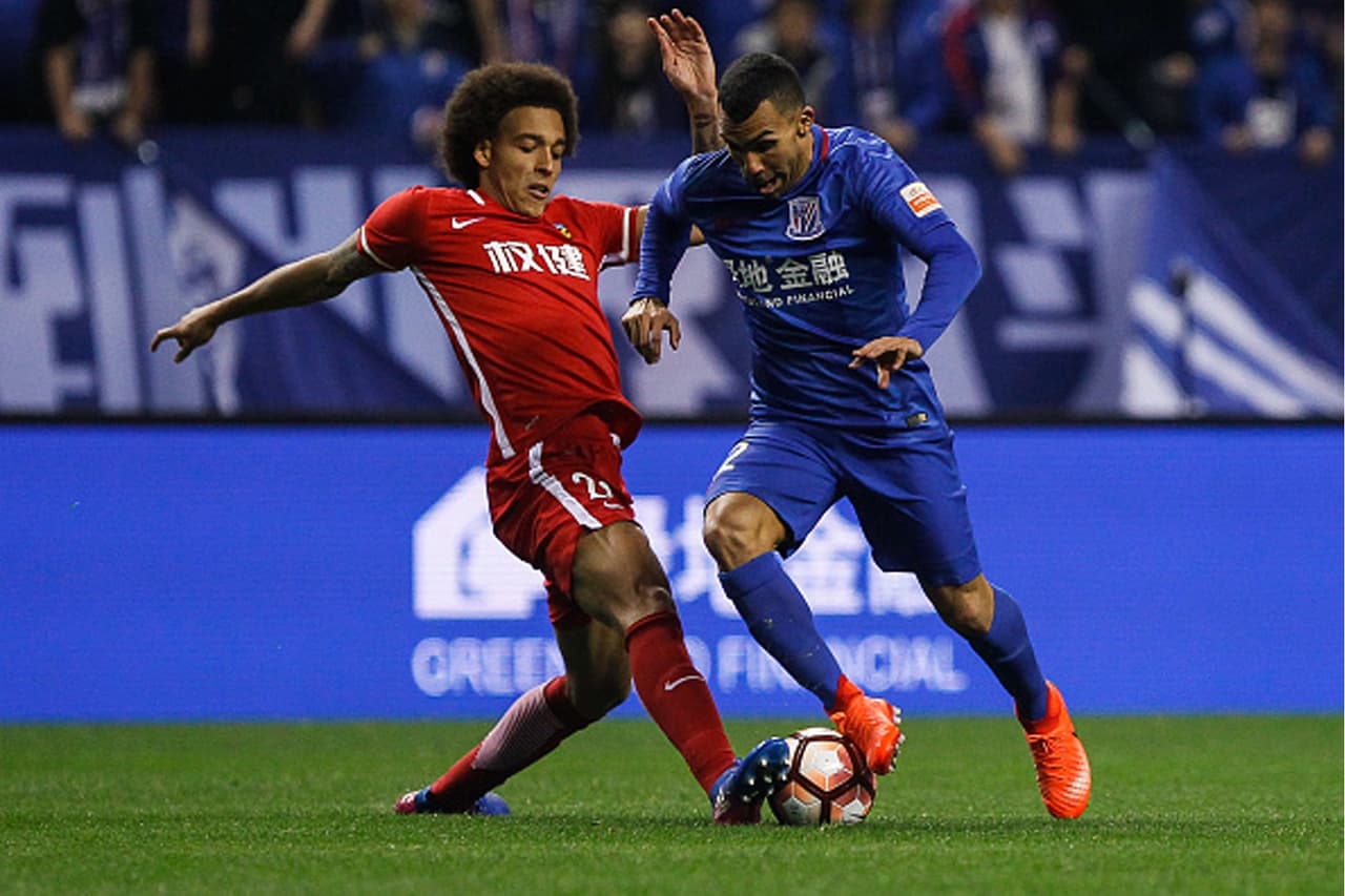 En el Shanghai Shenhua juega Carlos Tévez, el futbolista que gana más de 30 millones de dólares al año.