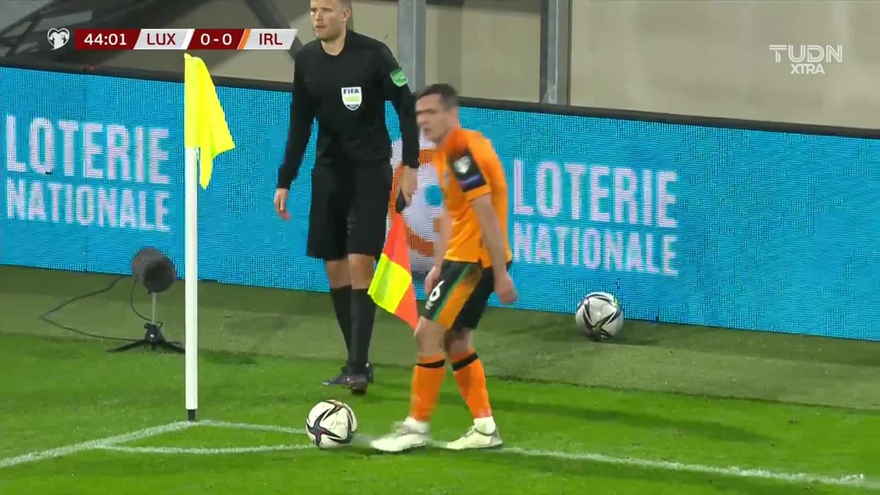 ¡TIRO ATAJADO! disparo por John Egan.