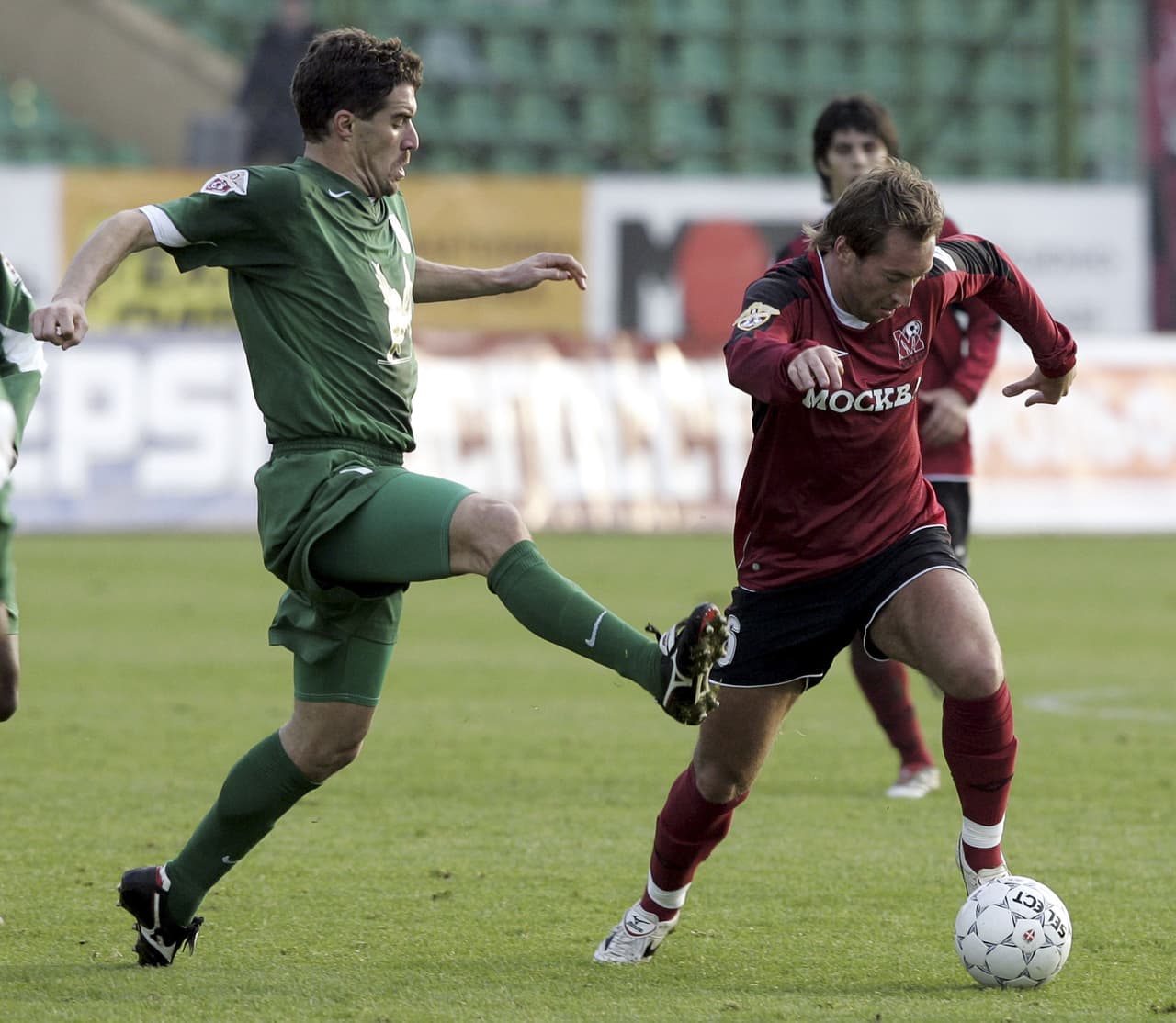 Tres años después ficharía por el Rubin Kazan de la República de Tartaristán, entre las temporadas 2003 y 2006.