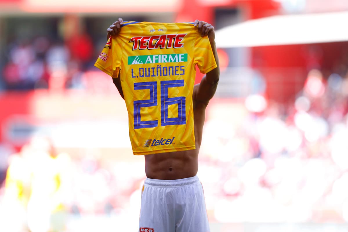 Quiñones mostró su playera al palco del Toluca, generando gran molestia por su pasado con los 'Diablos Rojos'.