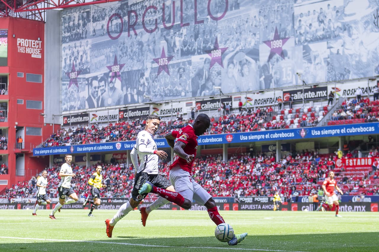 Toluca vino de atrás para vencer a los Xolos con goles de Carlos González, Jean Meneses y Camilo Sanvezzo.