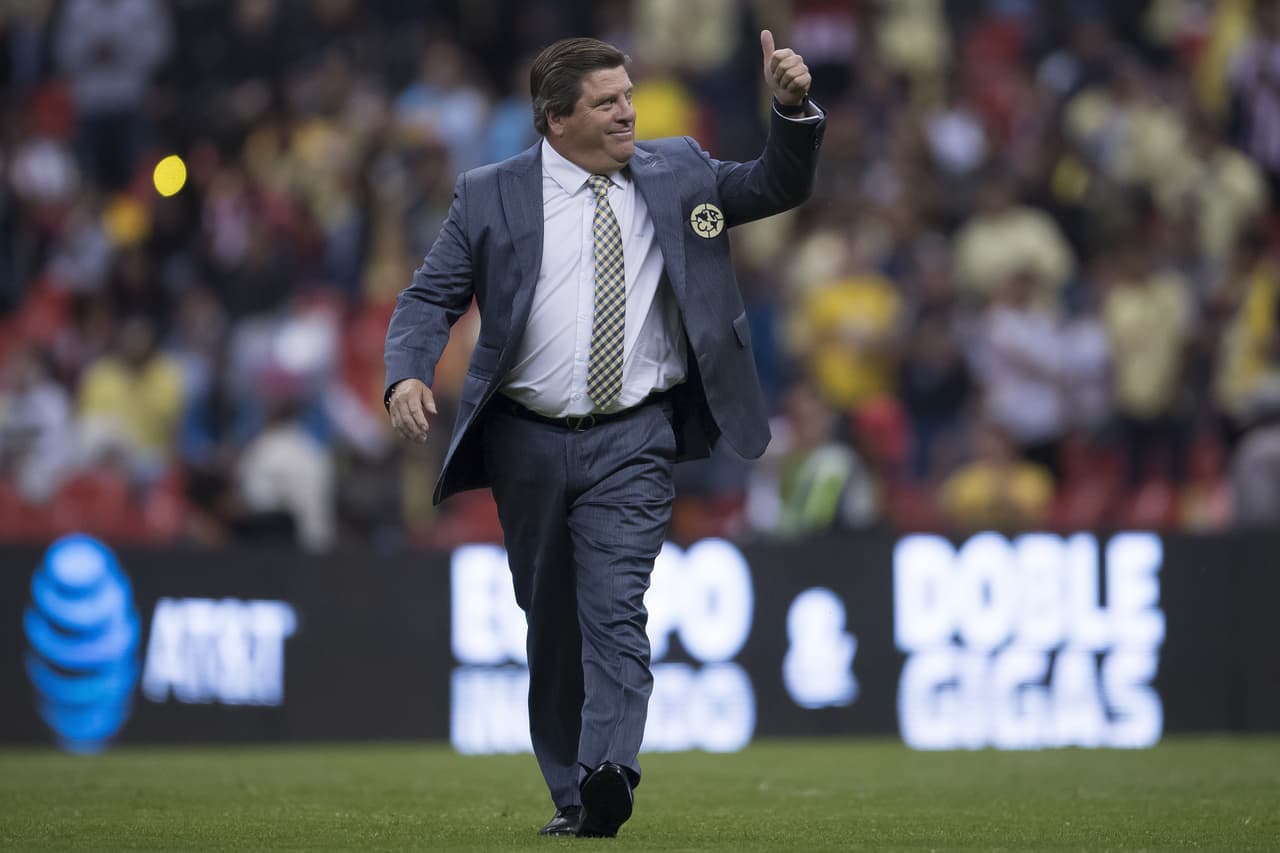 América dedica emotiva despedida a Miguel Herrera