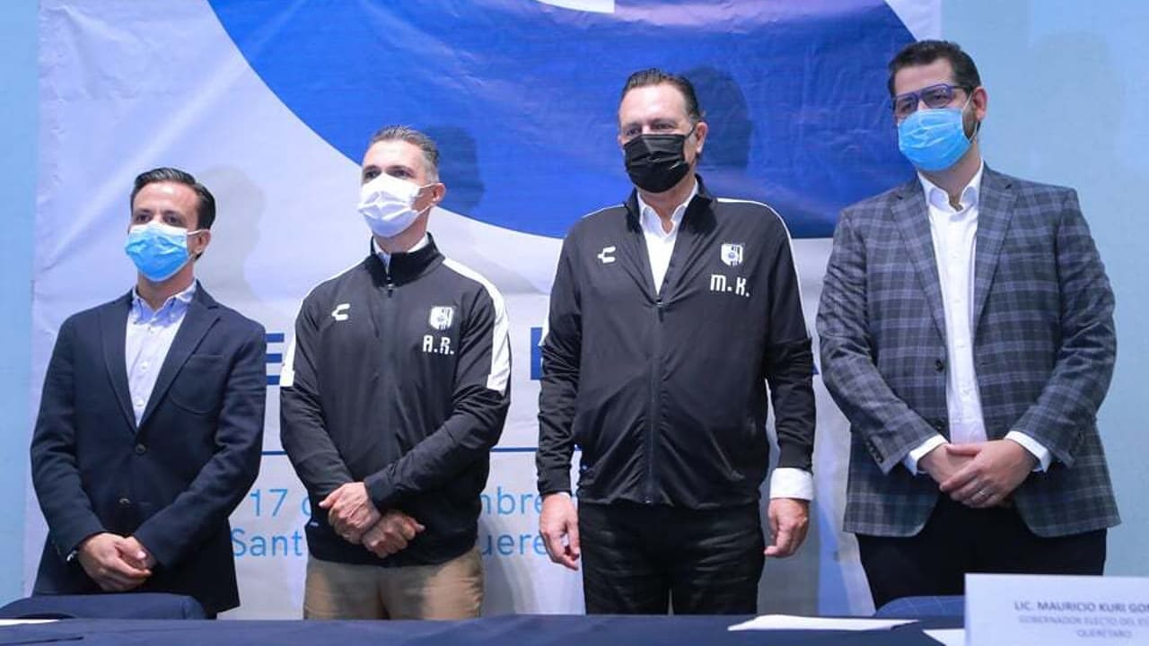 Adolfo Ríos regresa al Querétaro para "hacer campeones a los Gallos"